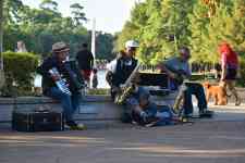 McAllen: street musicians, street performers, busking